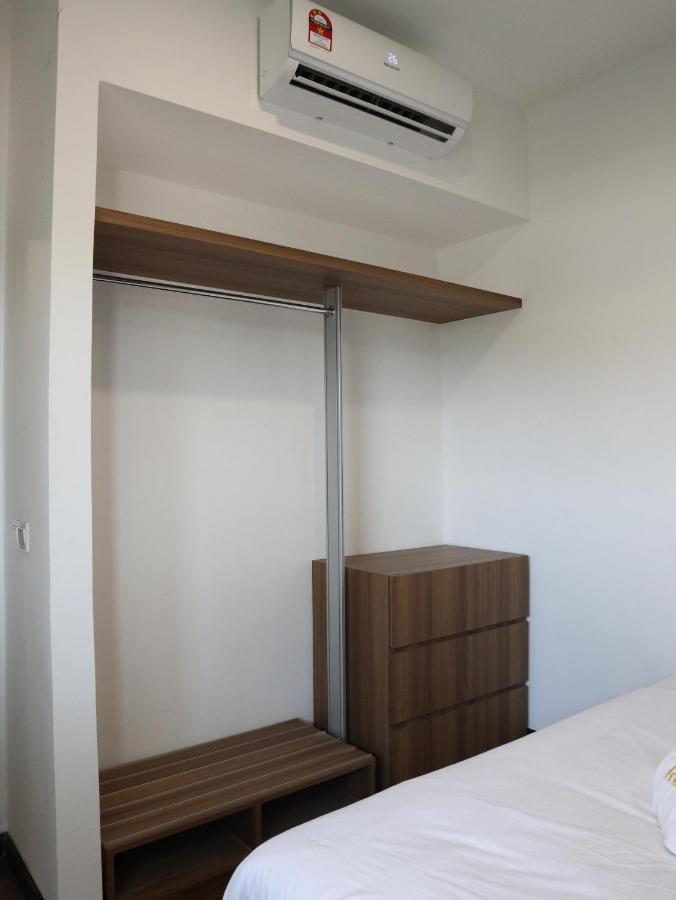Roxy Sematan Villa & Townhouse 외부 사진