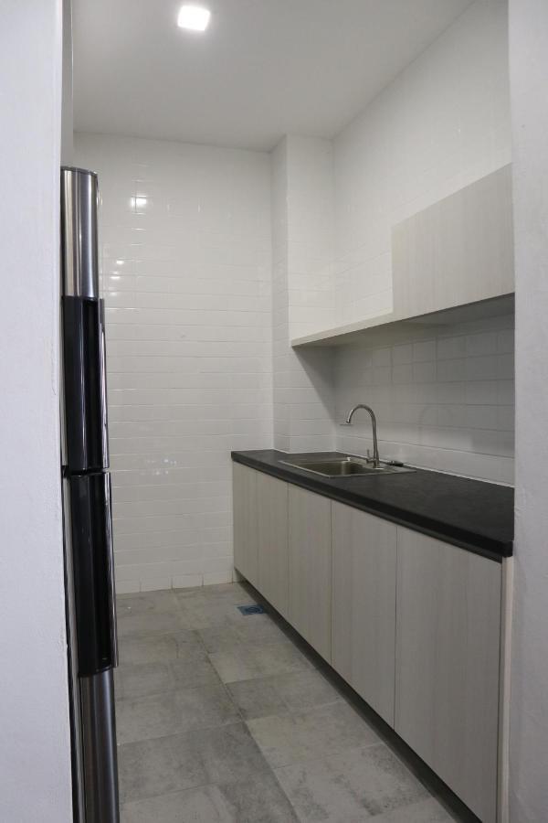 Roxy Sematan Villa & Townhouse 외부 사진