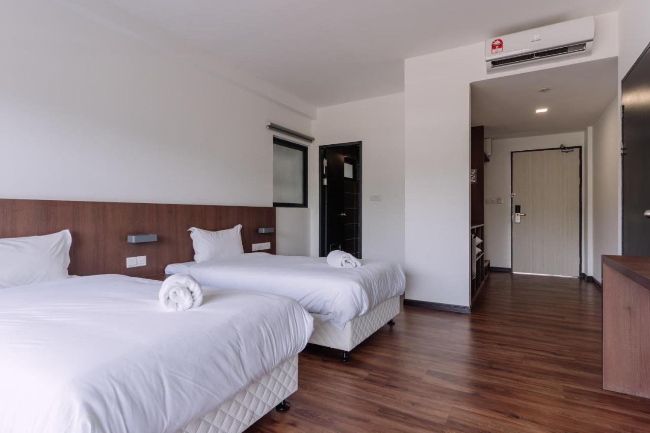 Roxy Sematan Villa & Townhouse 외부 사진